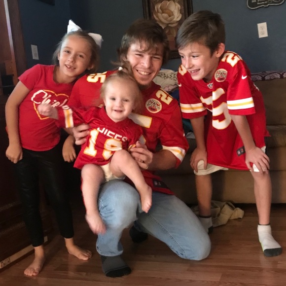 Meet your Posher, Micah - Picture 2 of 4